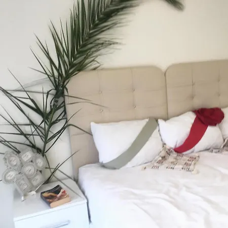 Bed and breakfast Orka World